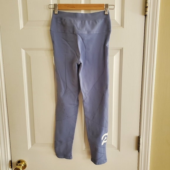 Peloton Nux brand Festive Blue Shapeshifter Legging - Picture 3 of 6